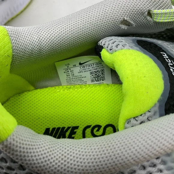 Nike Renew Run Grey Black White Green CW7437-006 Size 7 Men's, 9.5 Women's Wide - Picture 7 of 7